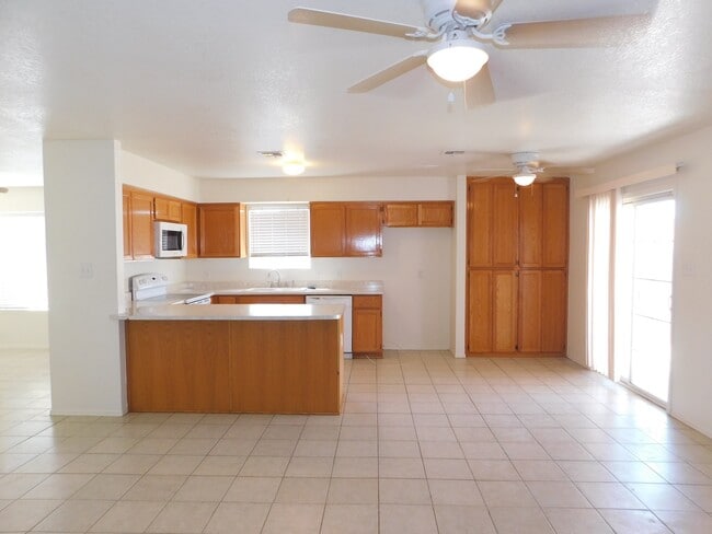 Photo - 3 BEDROOM HOME IN OCOTILLO!