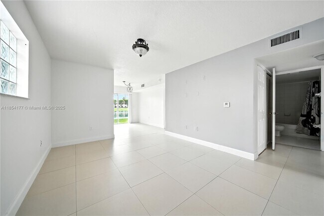 Photo - 1270 SE 26th St Unit 101
