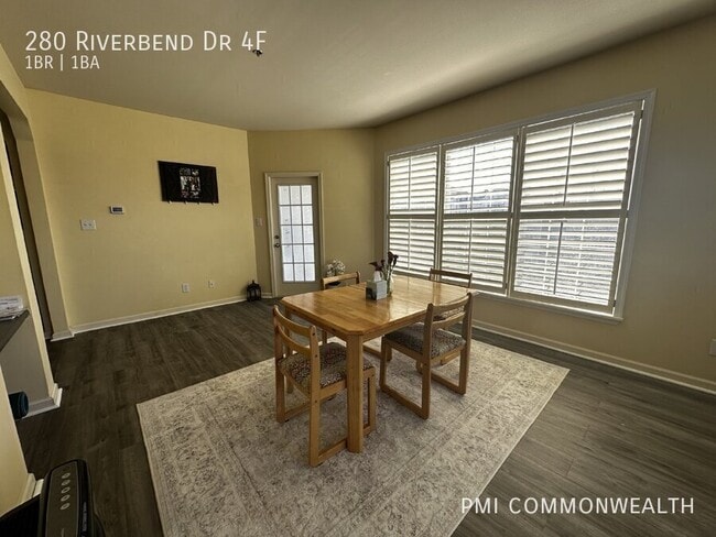 Photo - 280 Riverbend Dr