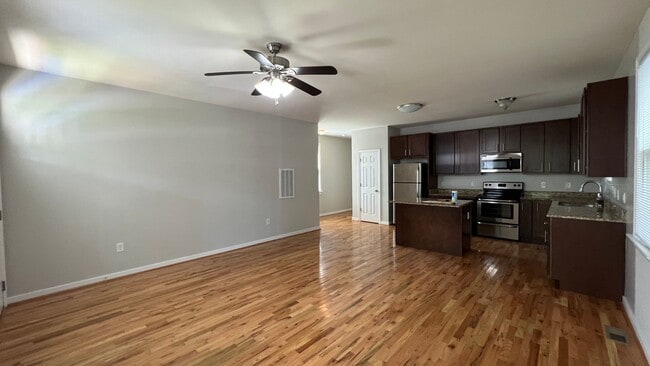 Photo - 2008 Cedar St Unit #1