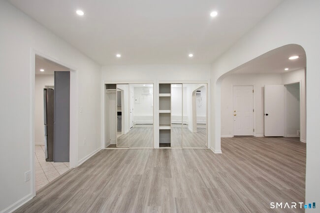 Photo - 2879 Fairfield Ave