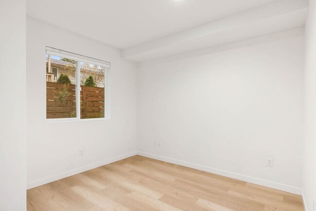 Photo - 18514 Meridian Ave N