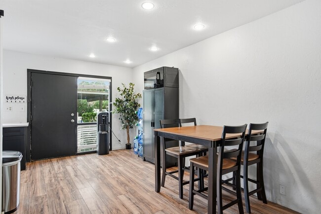 Photo - 4630 N 68th St Unit 201