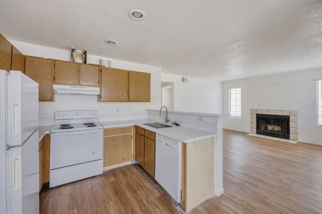 Photo - Cozy 2-Bedroom Apartment with Open Layout