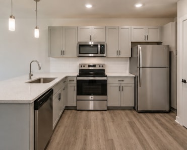 Building Photo - 1400 Range Dr