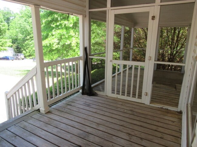 Photo - 406 Crystal Dr