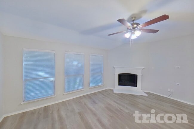 Photo - 1812 Fairbanks Dr