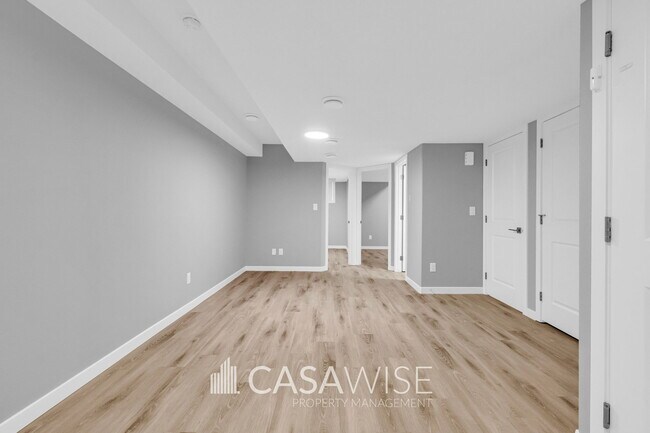 Photo - 10248-10157 157 St NW Unit Bsmt