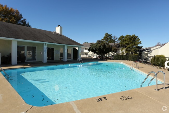 Towne Oaks Apartments