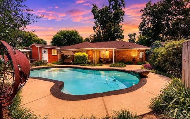Photo - 9910 Pine Lake Dr