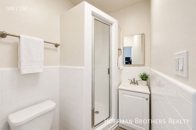 654 S Dunsmuir Ave Unit 203