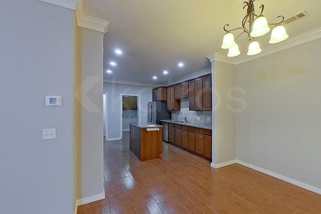 Photo - 7135 Mosley St