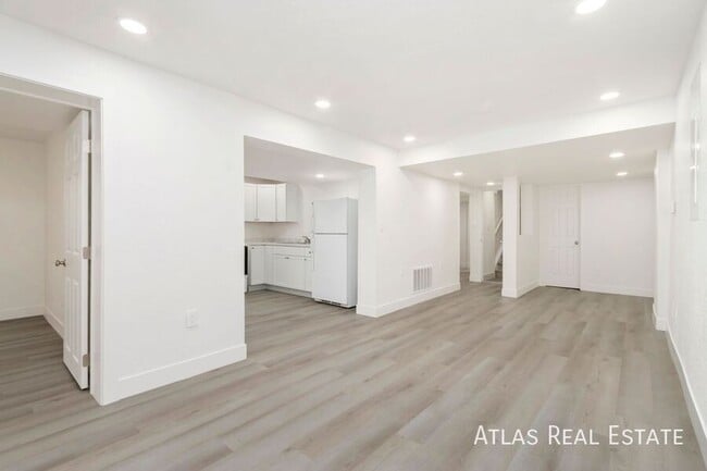 Building Photo - 1904 8th Ave Unit B