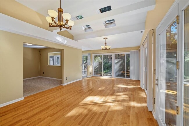 Photo - 1102 Mourning Dove Dr