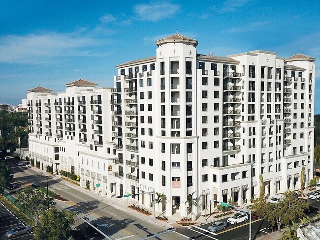 Building Photo - 301 Altara Ave Unit 213 Rental