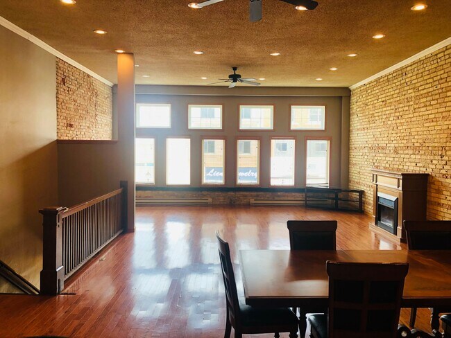 Photo - 106 Main St S Unidad loft