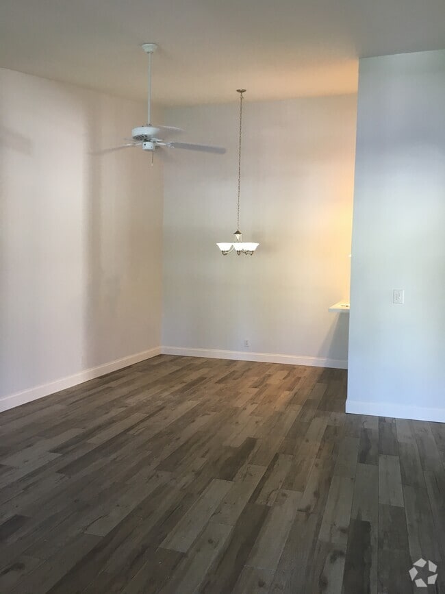 Building Photo - 6495 Chasewood Dr Unit F Rental