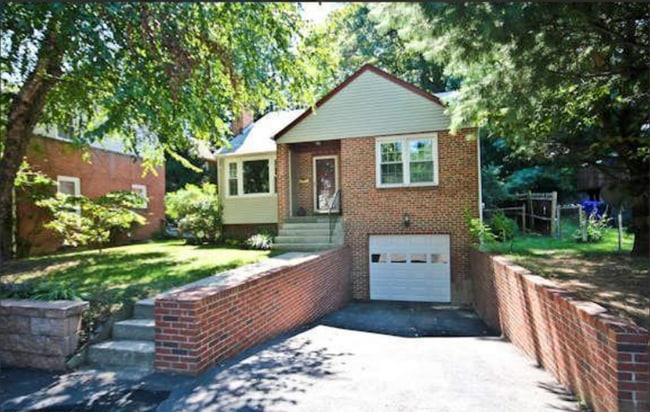 Building Photo - Charming 3-Bedroom Home in Silver Spring