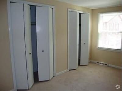 Building Photo - 20 Guilford Ln Unit 8 Rental