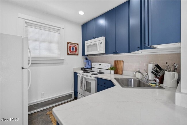 Photo - 5 Van Dorn St