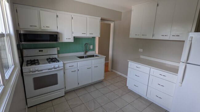 Photo - 420 S Lake St Unit D