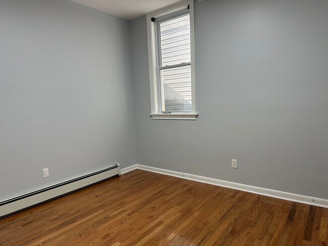 Photo - 235 Griffith St Unit 1
