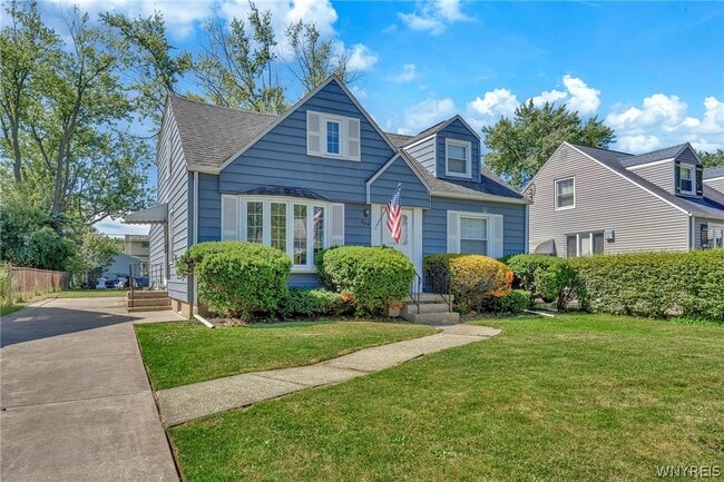 Photo - 206 Wrexham Ct N