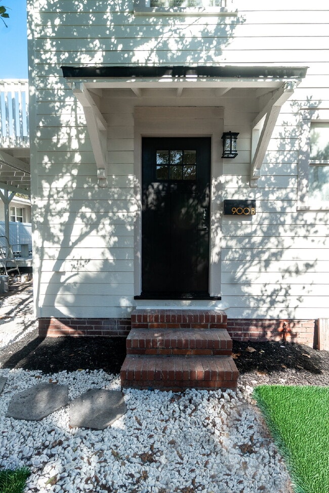 Photo - Pristine Neptune Beach Efficiency Unit Remodel: 2 Blocks to the Sand and Walkable to Everything!
