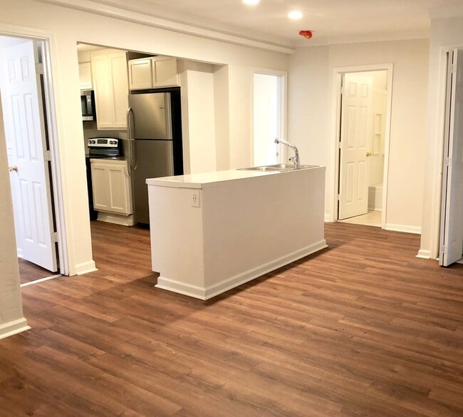 Photo - Totally updated 3br/2ba cottage by LSU with all new appl, 2nd house from River Road