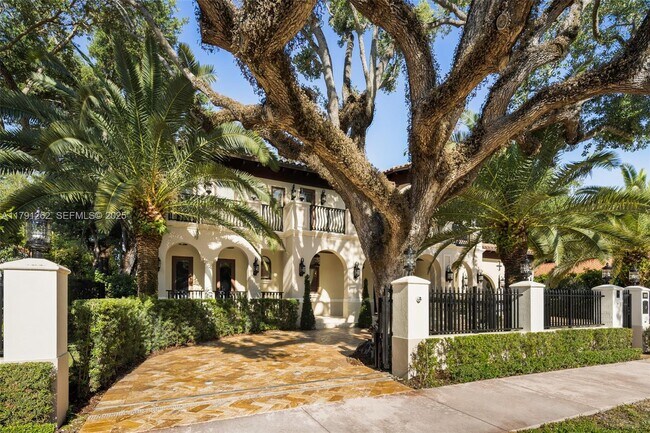 Photo - 6016 Leonardo St