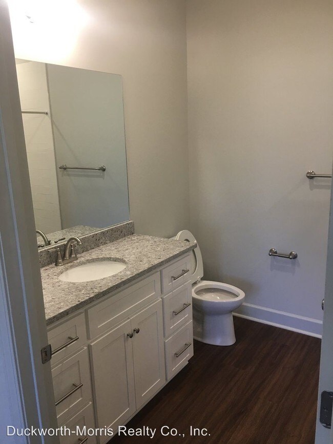 Photo - 1110 Riverside Dr