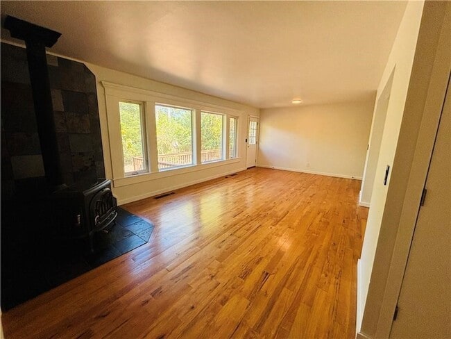 Photo - 700 E Edna St