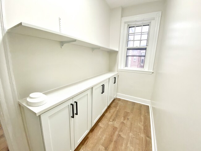 Photo - 28 Glenville Ave Unit #3