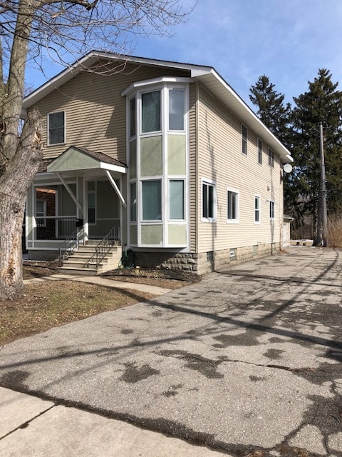 Building Photo - 458 Laprairie St Rental