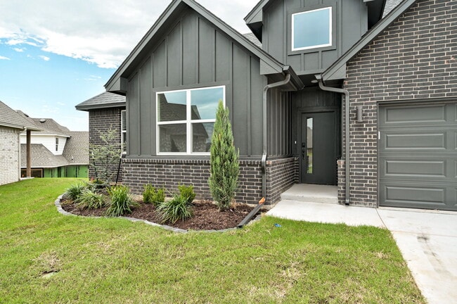 Photo - 6101 Kinnick Dr