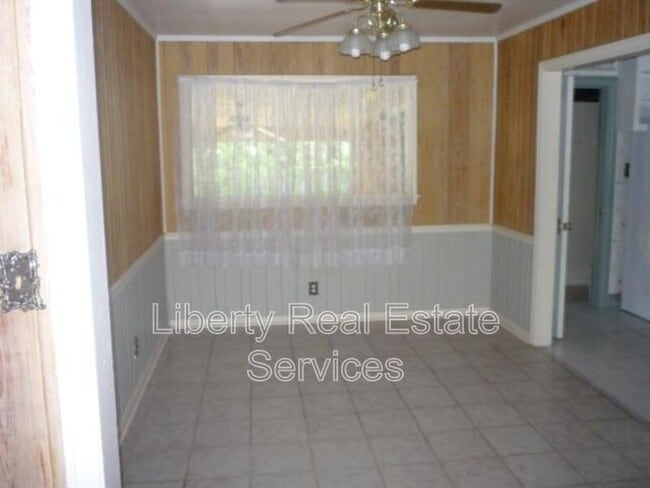 Photo - 102 Fraser St