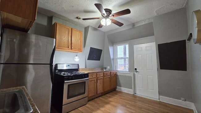Photo - Updated 2BR/1BA in Pullman – Pet Friendly Unit Apt.3