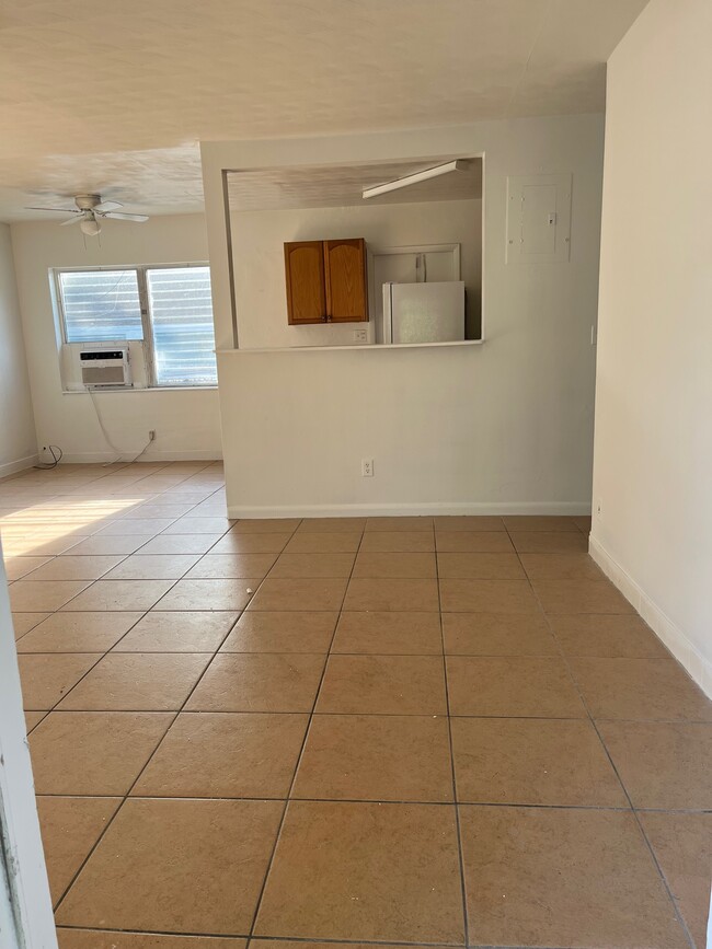 1340-1342 NE 7th Ave