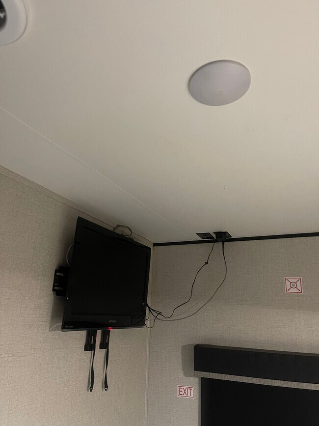 Room Tv
