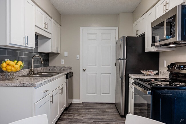 Woodland Creek Townhomes and Apartments