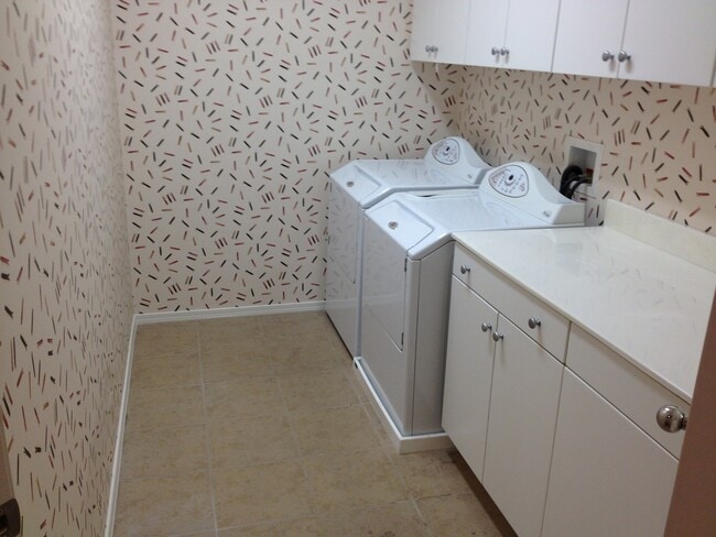 Nice 3 Bedroom Condo - Nice 3 Bedroom Condo