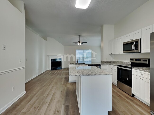 Photo - 145 Oak Ridge Cir