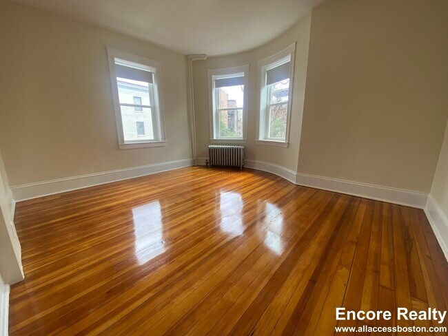 Building Photo - 1375 Commonwealth Ave