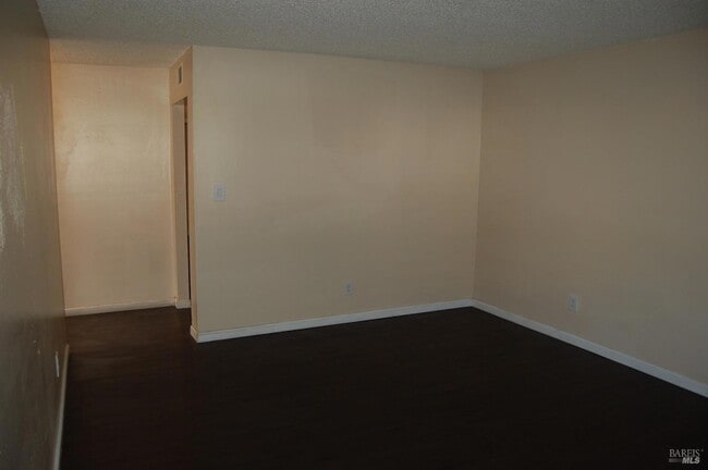 Photo - 114 Westwood St