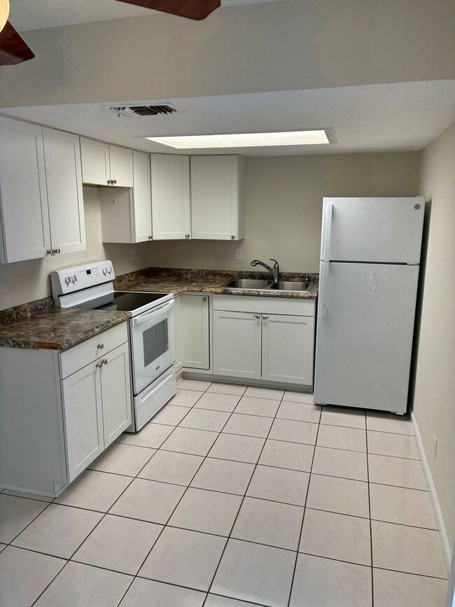 695 Douglas Dr