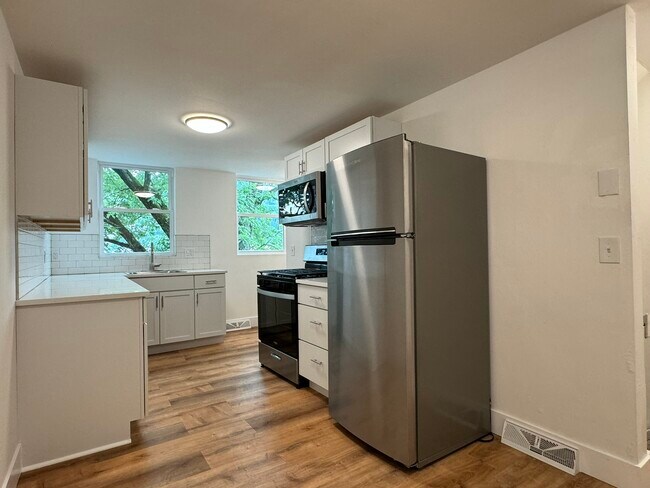 Photo - 225 Evergreen Ave