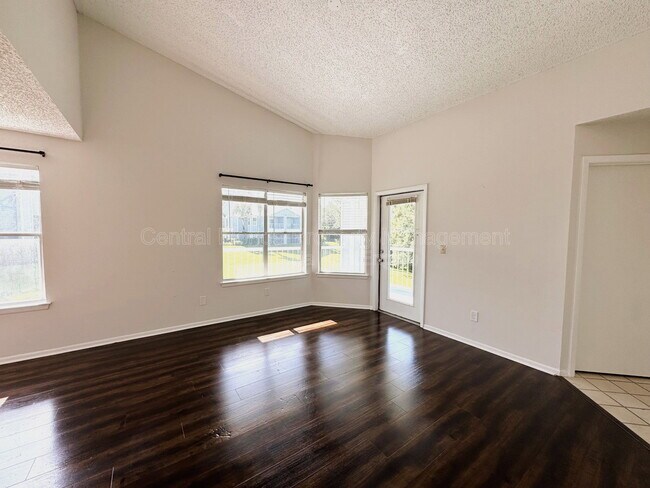 Photo - 2608 Grassy Point Dr Unit 206