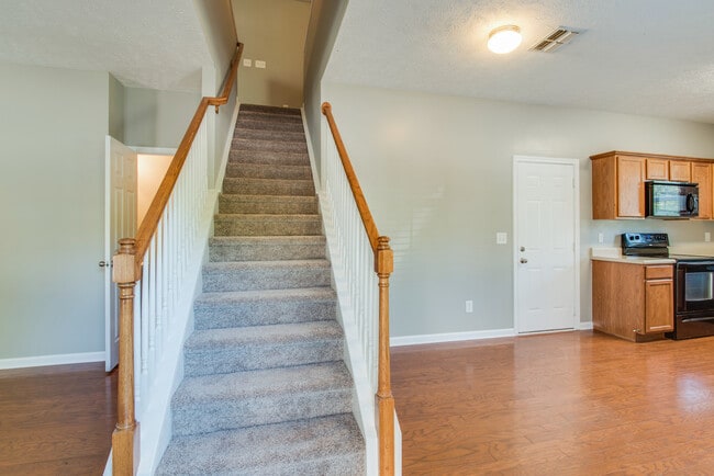 Photo - This 3 BR/2.5 BA Oak Hill Townhome Should Satisfy Your Standards!!!