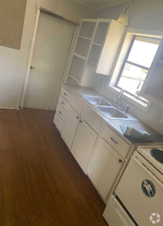Building Photo - 228 Blanchard St Rental
