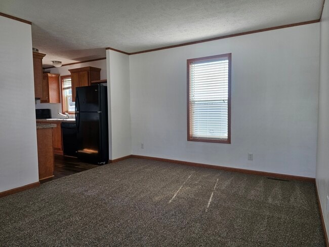 Photo - 2008 Heron Dr NW